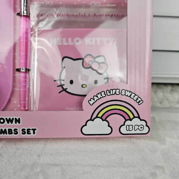 HELLO KITTY Make Your Own Hot Chocolate Bombs Set - Picture 9 of 12